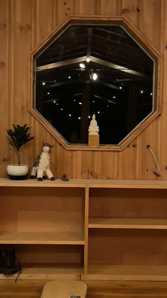 Building Photo - 20938 Shady Ln