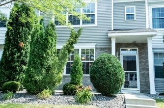 Building Photo - 4385 Empress Dr N