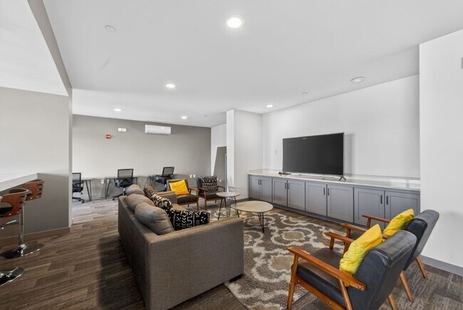 Building Photo - 400 Herron Dr