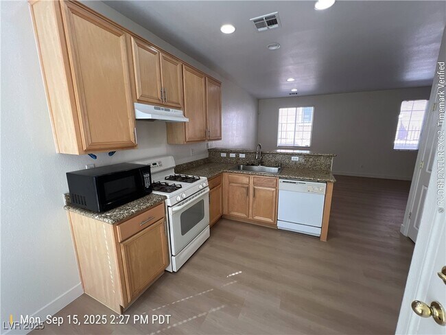 Building Photo - 9814 W Overlook Ridge Ave