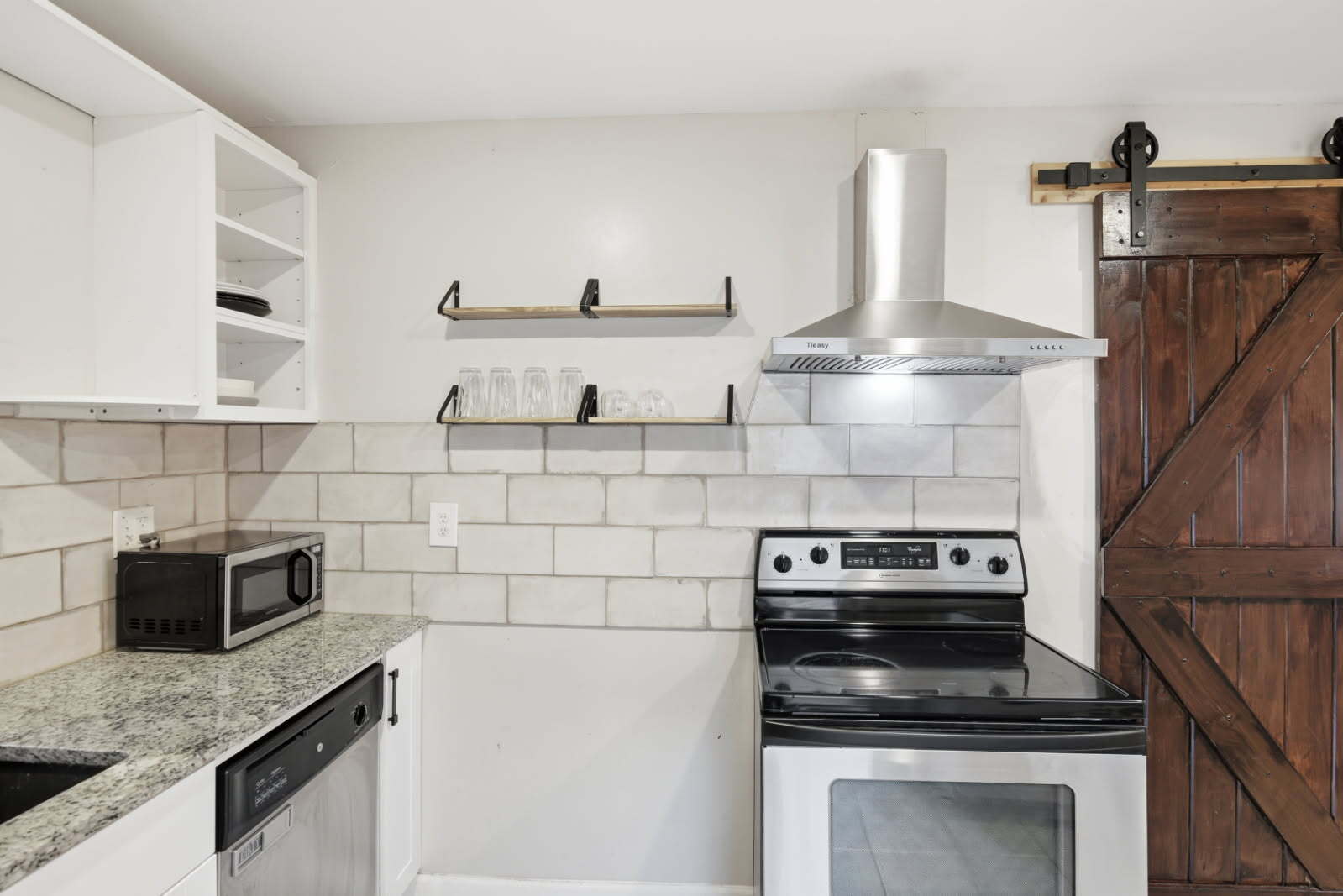 Building Photo - 1373 Benteen Way SE