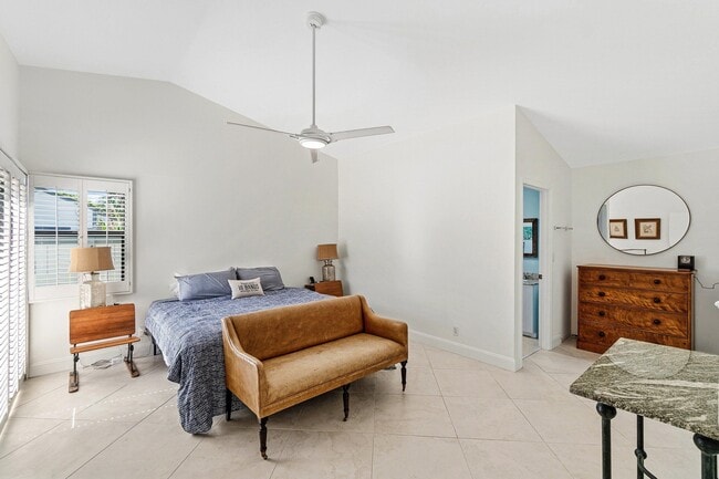 Building Photo - 2579 Bedford Mews Dr