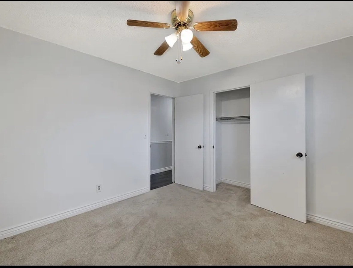 Building Photo - 305 Valleyview Ct