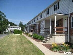 Building Photo - For Rent