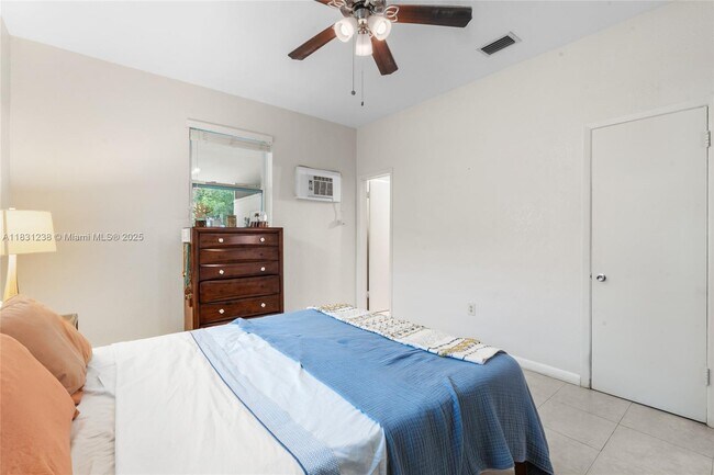 Building Photo - 8225 SW 117th Terrace