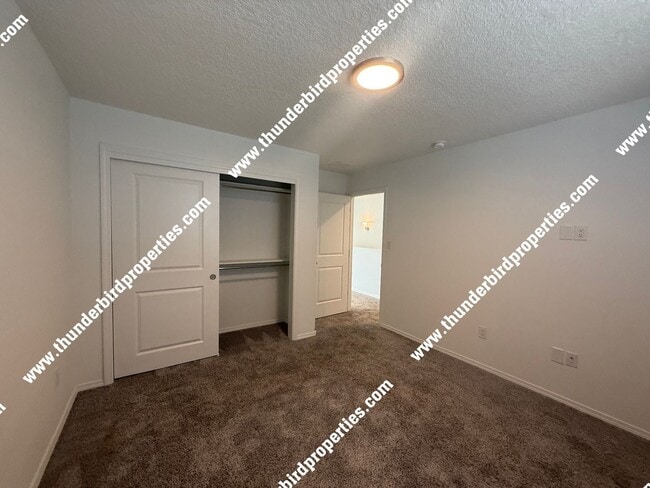 Building Photo - 2605 Stryker Road Southeast