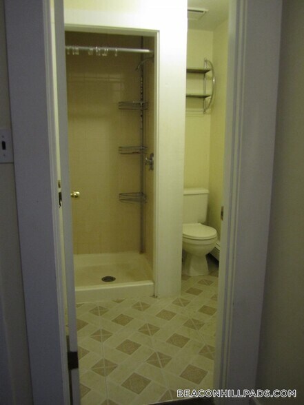 Building Photo - 41 Anderson St