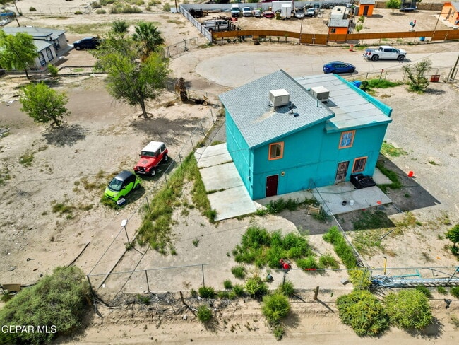 Building Photo - 13113 Violeta Ln