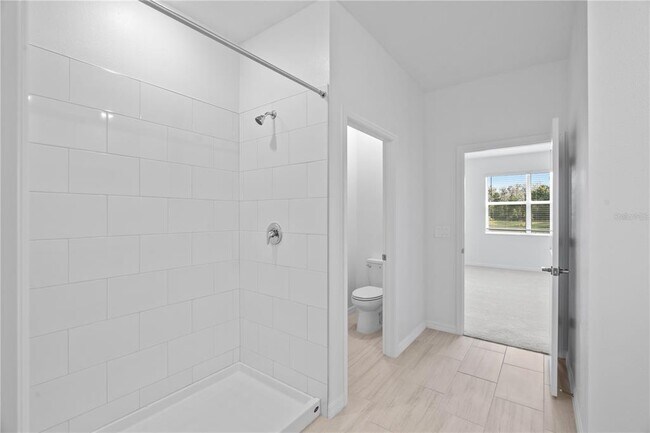 Building Photo - 18156 Pleasantview Blvd