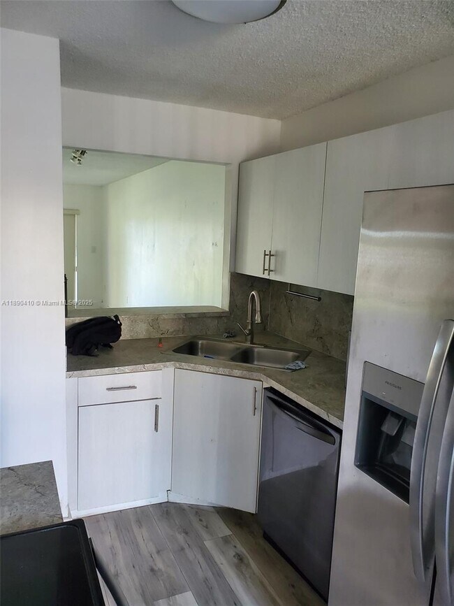 Building Photo - 14260 SW 57th Ln