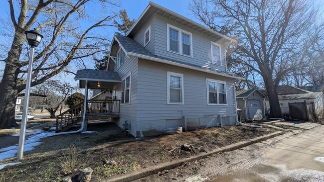 Building Photo - 1109 SW 19th St