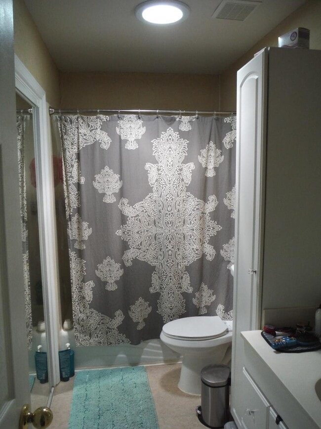 Building Photo - 816 E Texas St