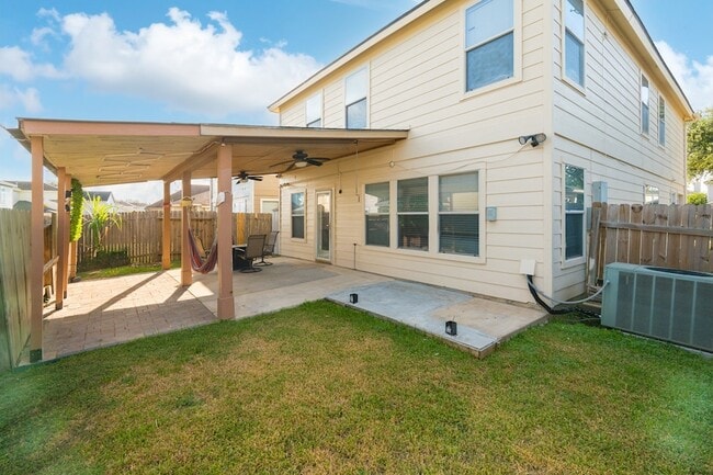 Building Photo - 331 Mantova Dr