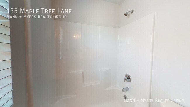 Building Photo - 135 Maple Tree Ln