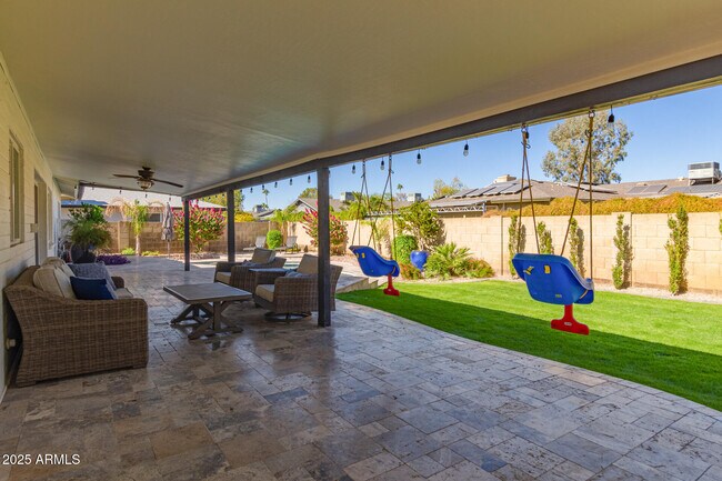 Building Photo - 2032 E Pegasus Dr