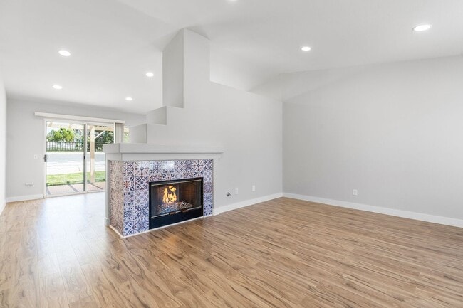 Building Photo - 44884 Marge Pl