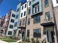 Building Photo - 1233 S Blount St