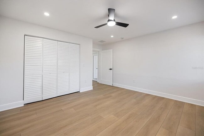 Building Photo - 328 Monet Dr