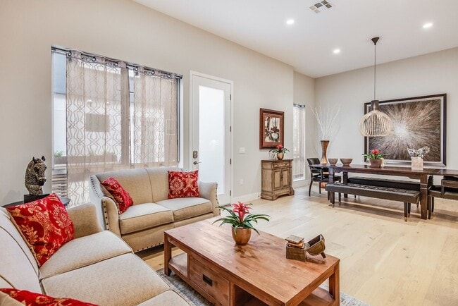 Building Photo - Newly build 3 bedroom South Redondo Townhome