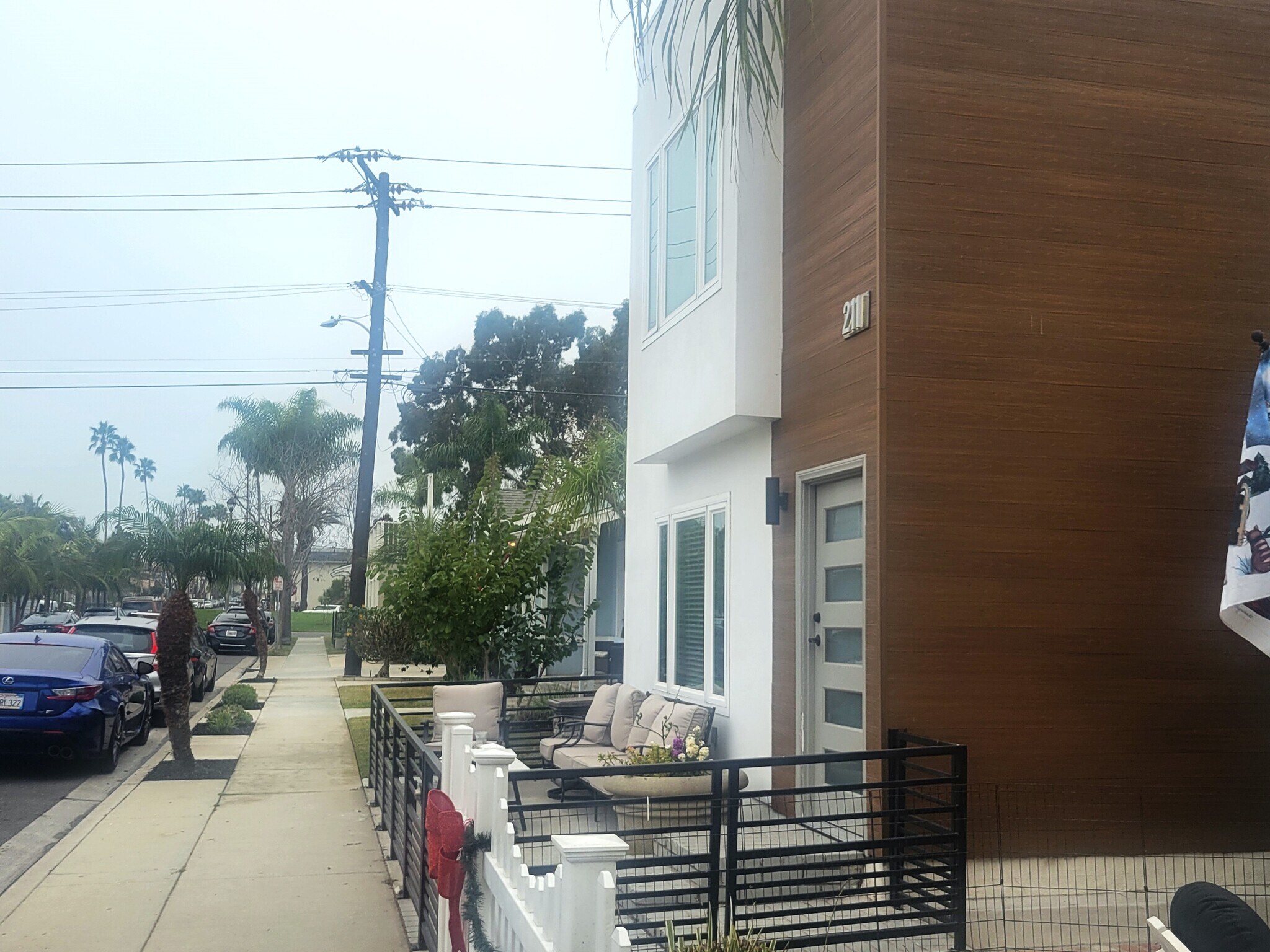 Building Photo - 211 13th St