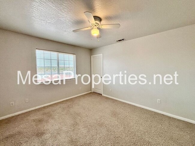 Building Photo - 14744 Hopland St