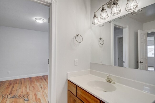 Building Photo - 3 bedroom 2 bath townhome in Bozeman!