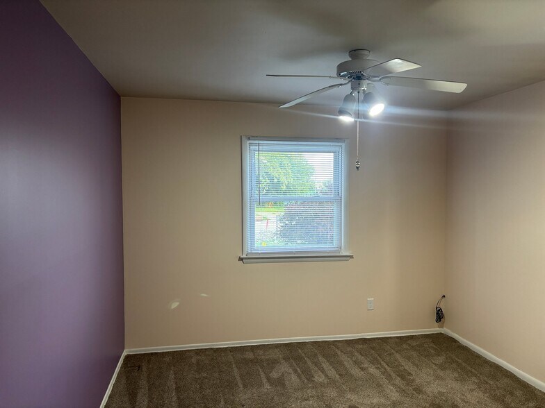 Building Photo - 117 Harrington Ave
