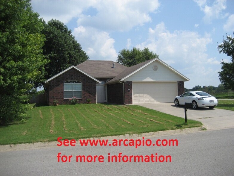 Building Photo - 1010 S Liberty Dr