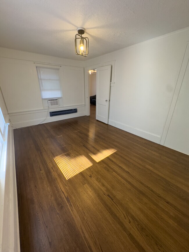 Building Photo - 3120 Cottage Grove Ave