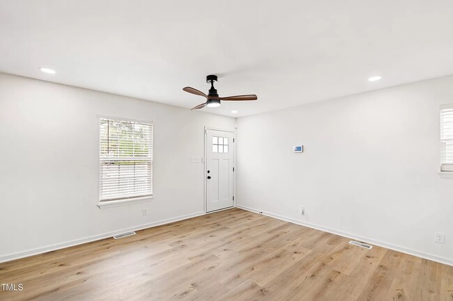 Building Photo - 1001 Linwood Ave