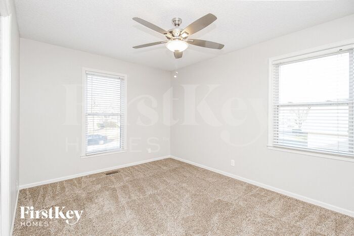 Building Photo - 1715 Regency Dr