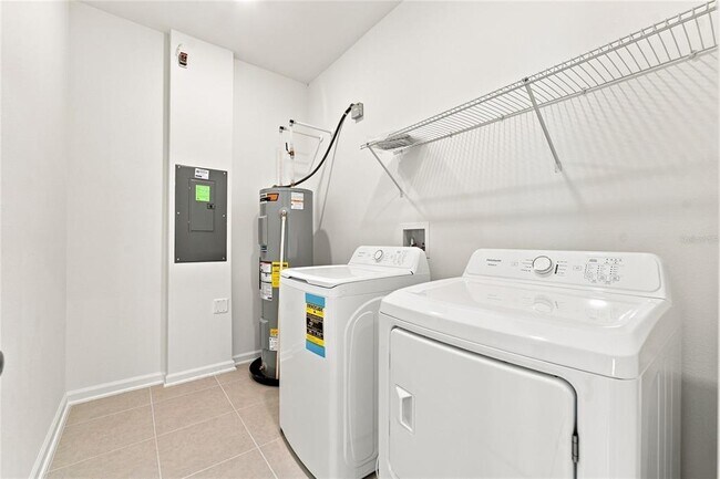 Building Photo - 2164 Rider Rain Ln