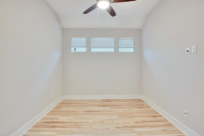 Building Photo - 48 Rancho Trail