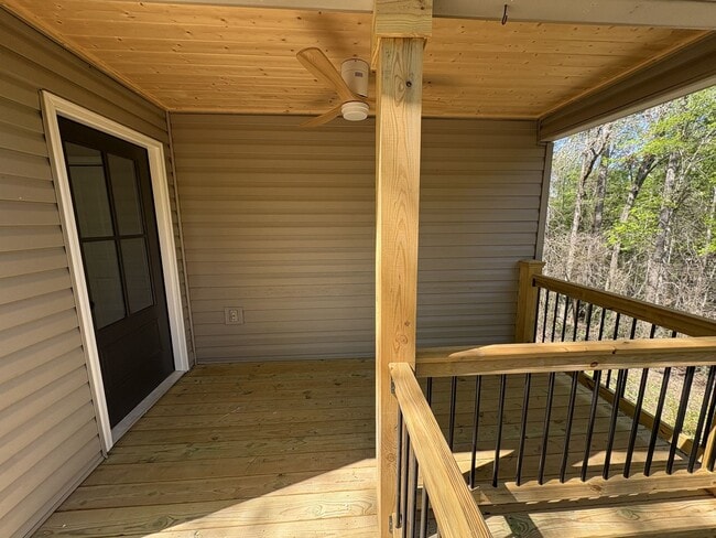 Building Photo - 534 Forest Ln