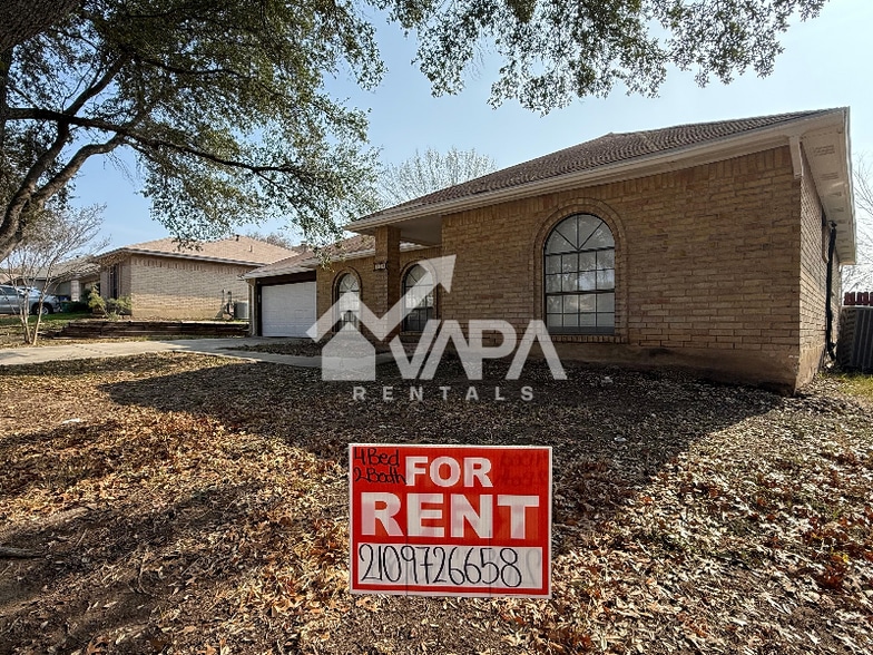 Building Photo - 194 High Oak