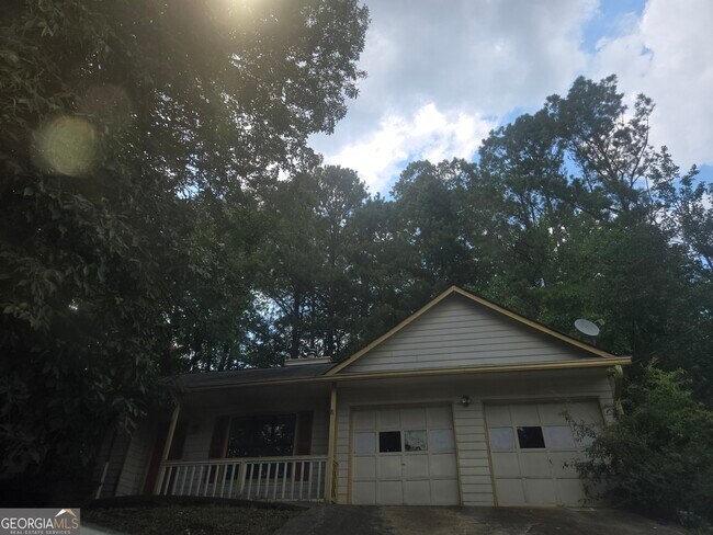 Primary Photo - 139 River Oaks Dr