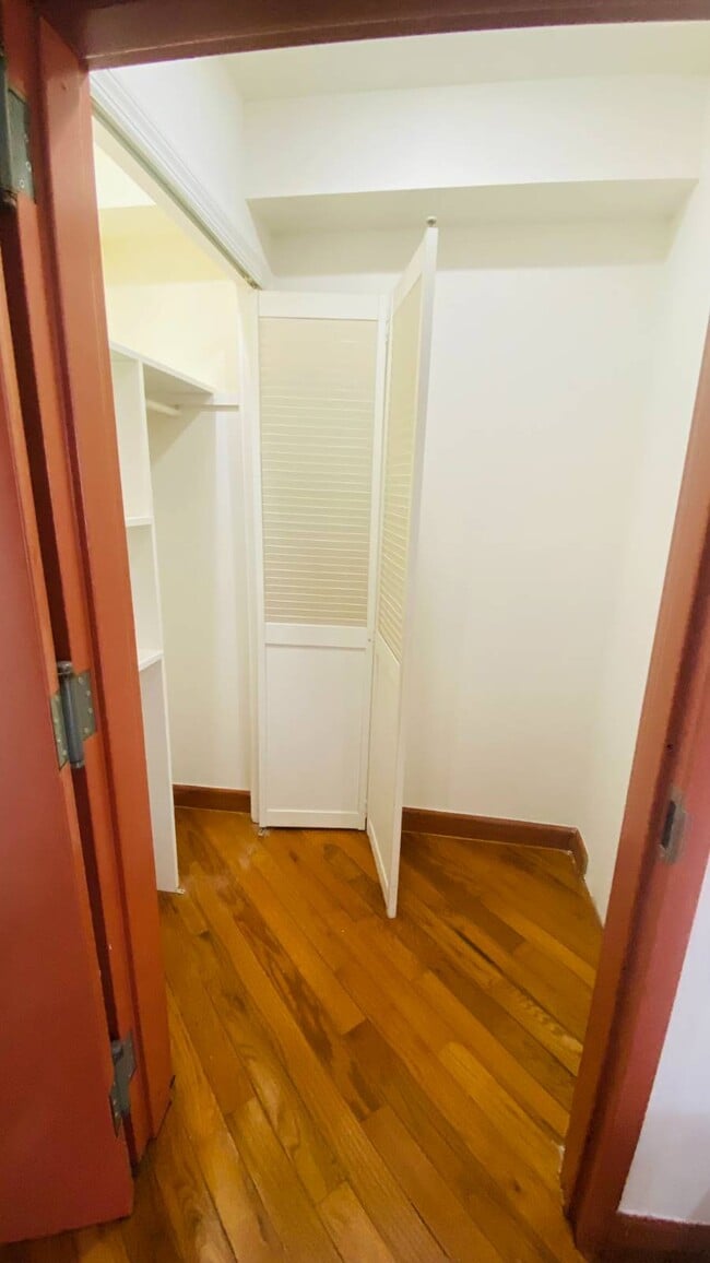 Building Photo - 20-07 37th St