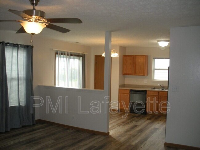 Building Photo - 2361 Maxwell Dr