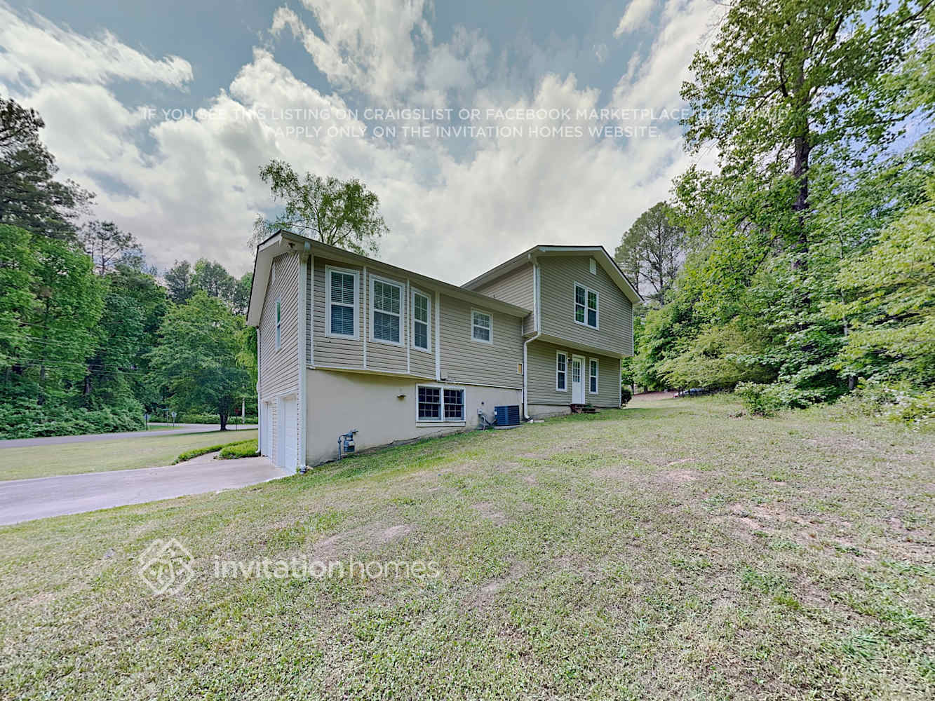 Building Photo - 595 Rivercrest Dr