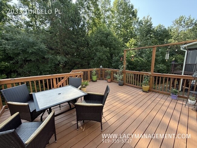 Building Photo - 2033 Tordelo Pl