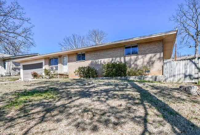 Building Photo - 1331 Starfield Rd