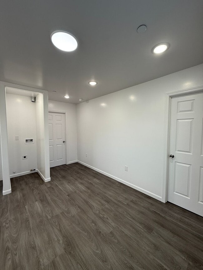 Building Photo - NE Newer Single Story Detached ADU on Cul-De-Sac Near Marian Hospital - All Basic Utilities Included