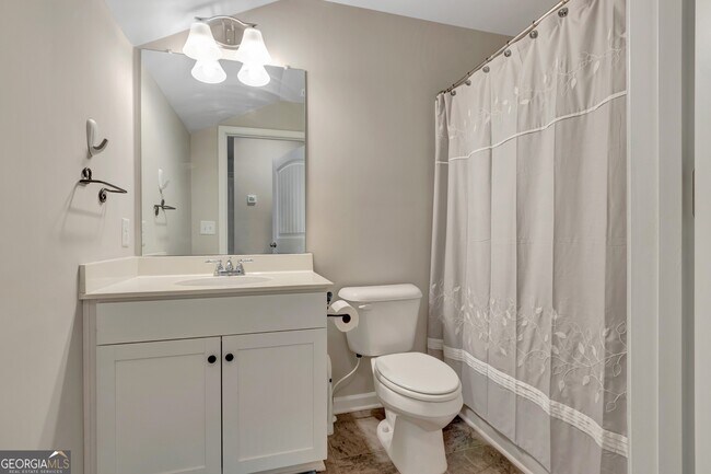 Building Photo - 10 Vintage Ave