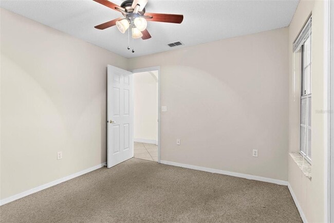 Building Photo - 212 Bent Oak Loop