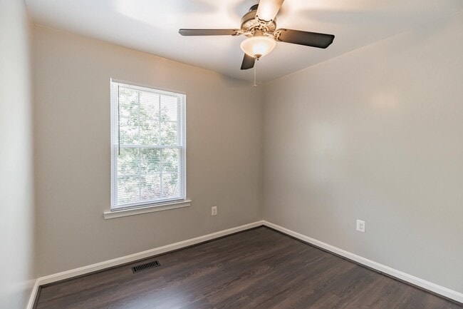 Building Photo - 1652 Willowwood Ct