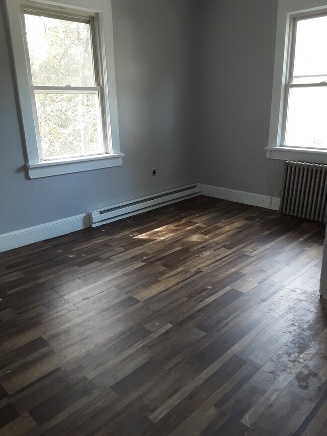 Building Photo - 46 Landfield Ave