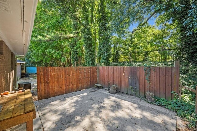 Building Photo - 190 Opal Dr