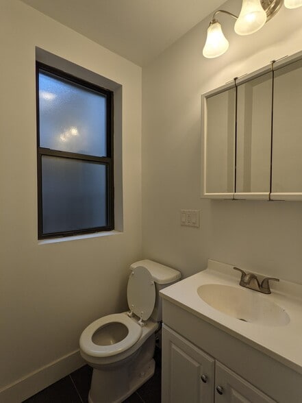 Building Photo - 86 Jersey St