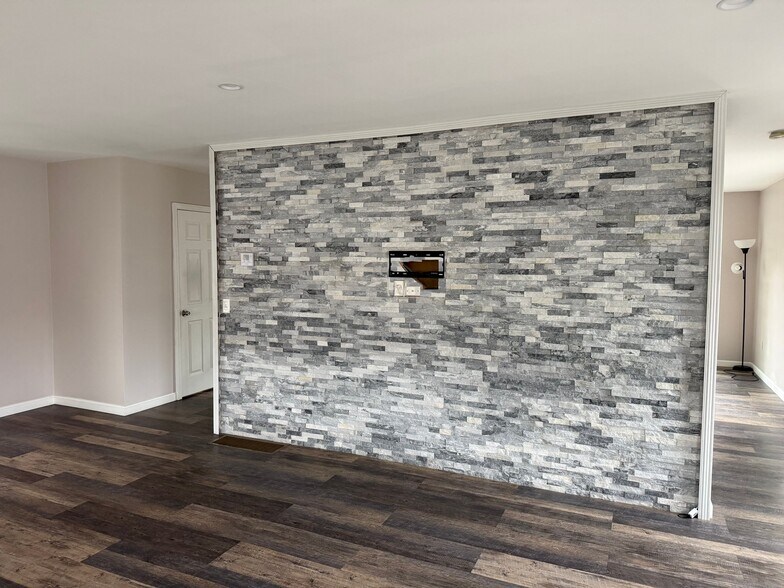 Building Photo - 99 Parnell St