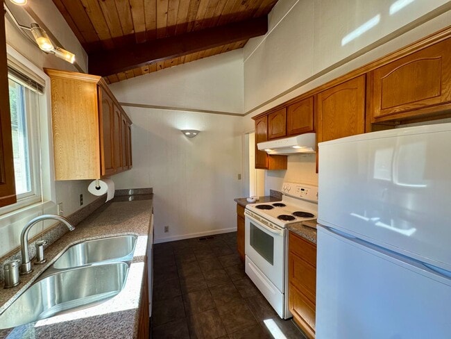 Building Photo - 11447 Lower Cir Dr